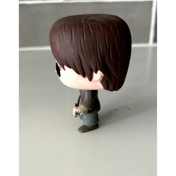 FUNKO POP Game of Thrones Aria Stark with Her Sword, Sting - Picture 4 of 5